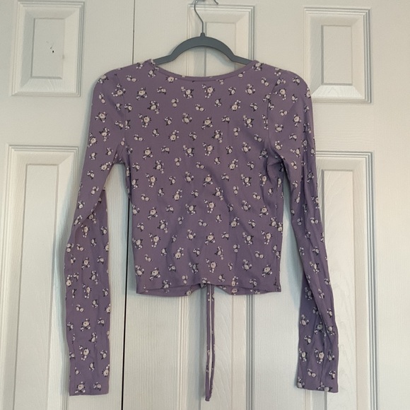 Light purple long sleeve crop top - Picture 2 of 3